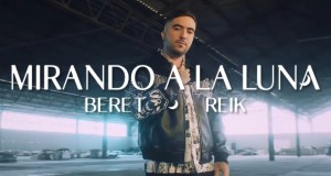 Mirando A La Luna Music Video