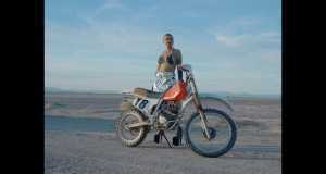 La Caprichosa Music Video