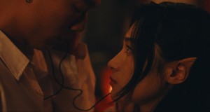 Loner Lover Video musik