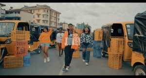 Aah Wap!! Musiqi video