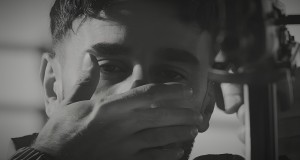 Kalbimdeki Aşkin Hala Yaniyor Музикален клип
