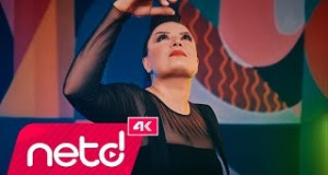 Simsiyah Waiata Waiata