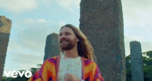 Living Without You Video musicale