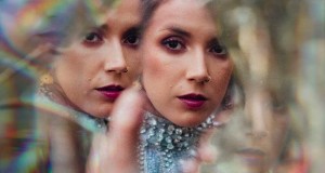 Morning Mirrors Musik-Video