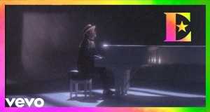 I Guess That's Why They Call It The Blues Musiek video