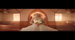 Be Careful Musiqi video