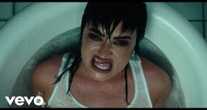 Skin Of My Teeth Video musik