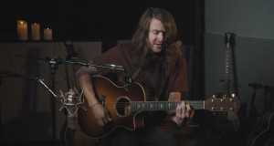 Golden Days (Acoustic) Amashusho yindirimbo