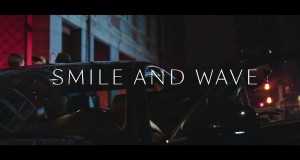Smile & Wave Bidiyon Kiɗa