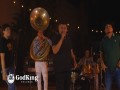 Arriba De Una Blindada