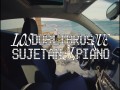 Los Dos Libros Que Sujetan El Piano